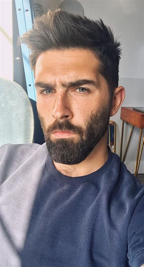 Let an almost pencil-thin beard wrap your face, going from one temple to the other side. Get rid of any other facial hair so the focus doesn’t go away from the jawline. 3. Faded Beard with Chin Overgrowth and Pencil Mustache. This beard style is more than what meets the eye.